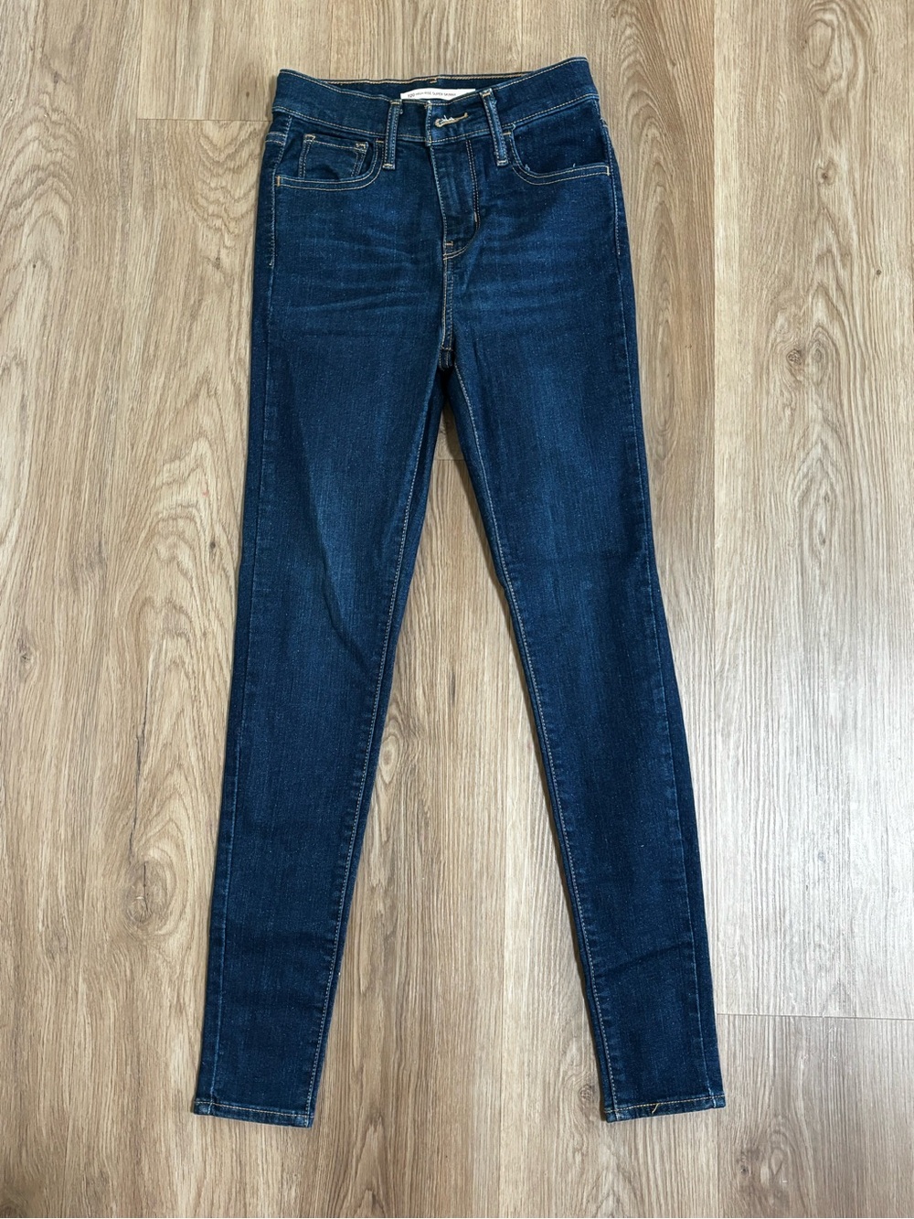 Levi’s Women’s Dark Blue Skinny Jeans